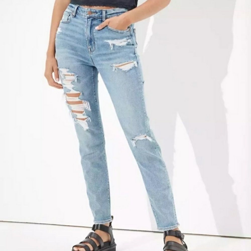 American Eagle Mom Jean Distressed Light Wash Boyfriend Stretch Denim Si…